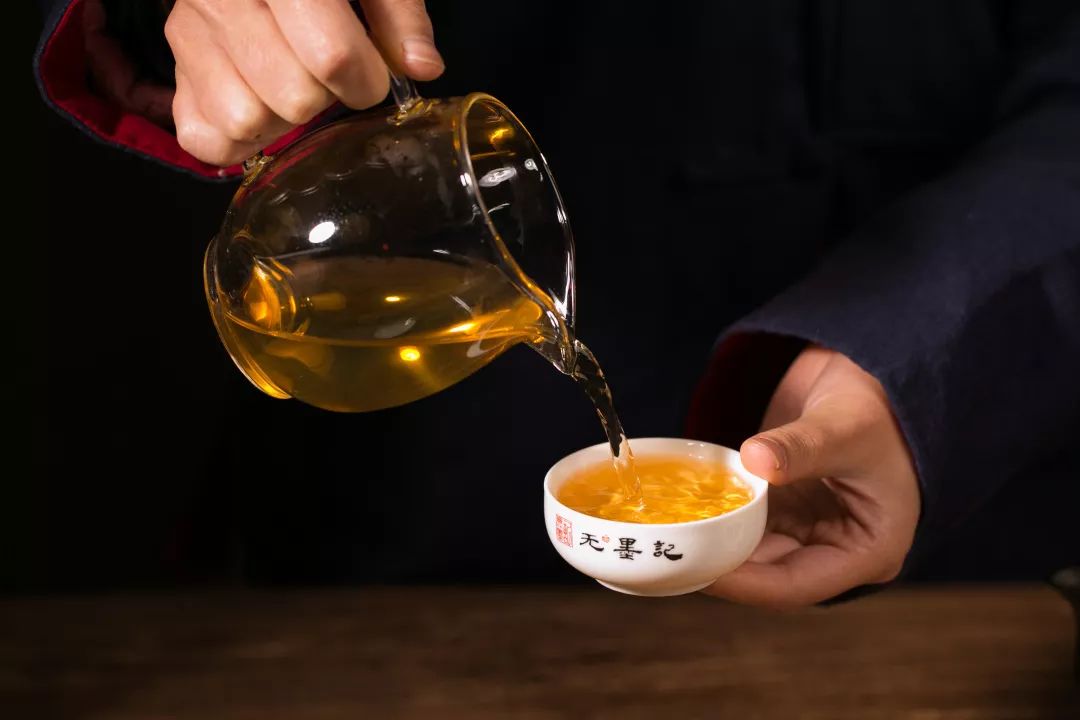 敲黑板！划重点！如何成为普洱茶品鉴高手——观汤色