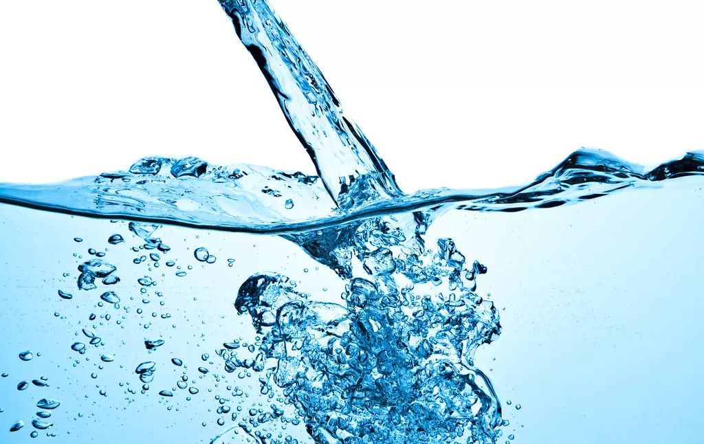 千滚水、隔夜水、阴阳水、纯净水不能泡茶是真的吗？